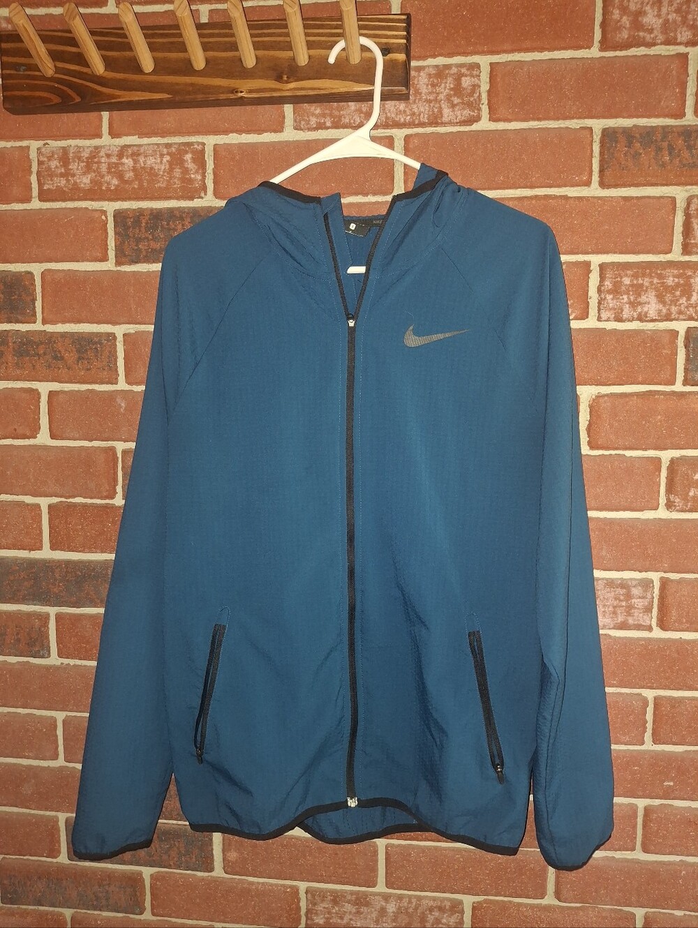 Nike jacket size small